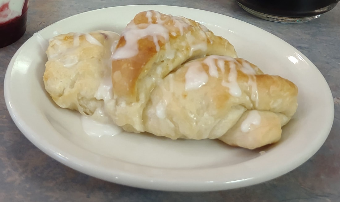 Berry Cream Cheese Croissants at Fine Thyme Café